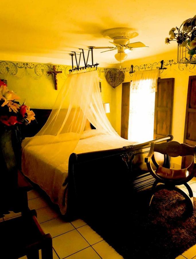 De La Conspiracion Guest house *
